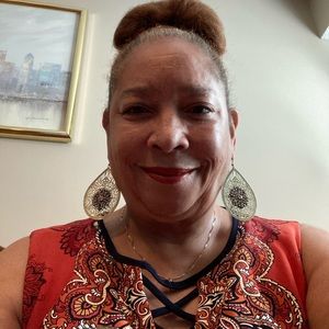 Meet your Posher, Linda